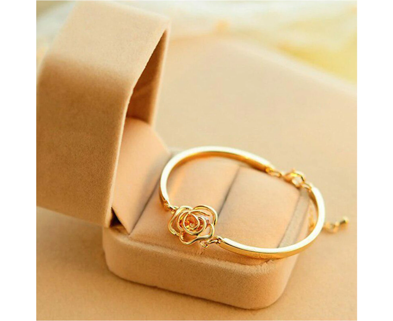 Glamorous Flower Crystal Bracelet