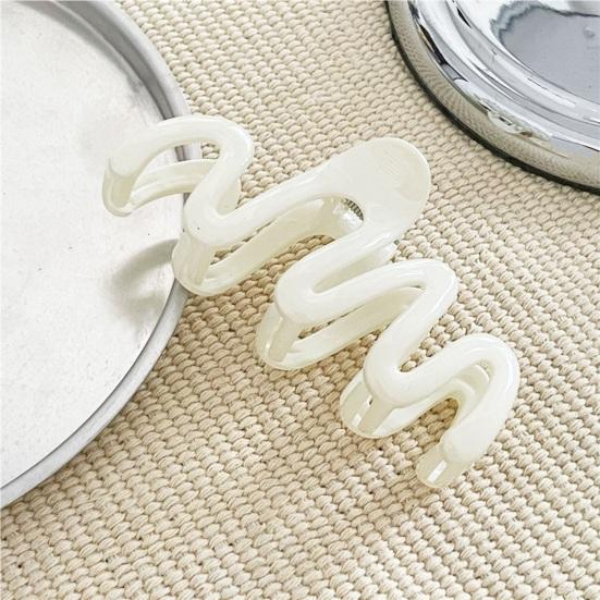 Stylish Wavy Hair Clip