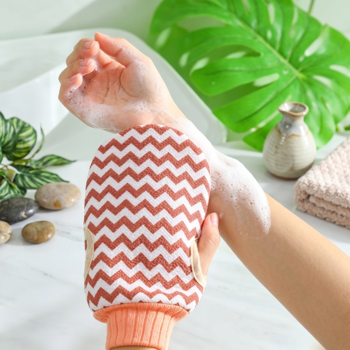 Wavy Texture Deep Cleansing Body Scrub Glove