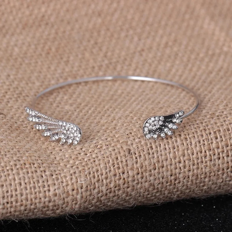 Elegant Angel Wings Bracelet