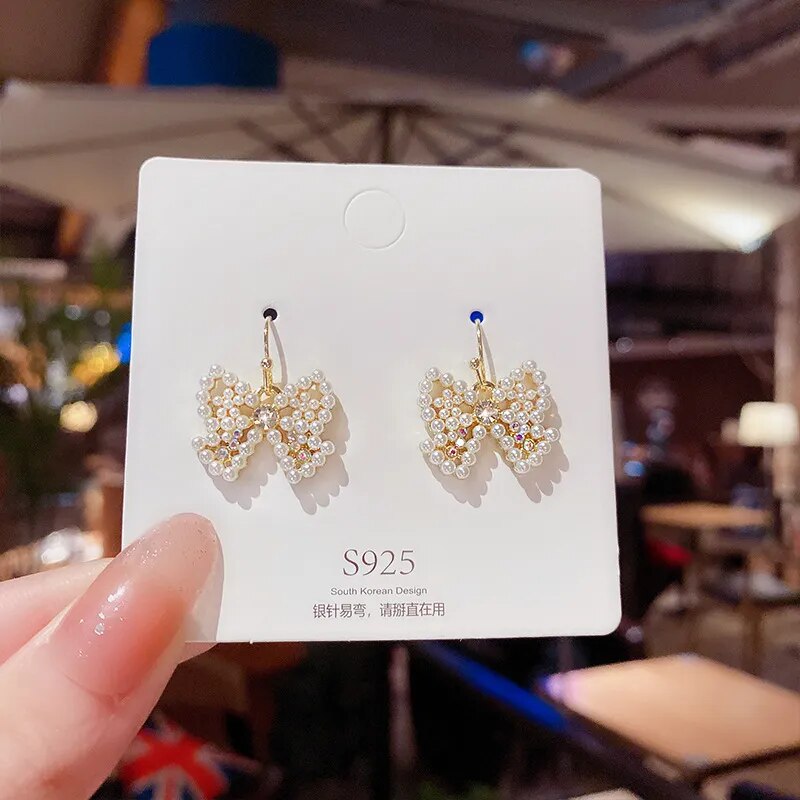 Elegant Pearl Bowknot Earrings