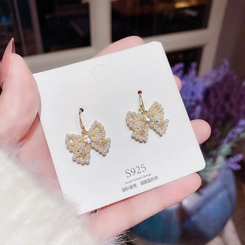 Elegant Pearl Bowknot Earrings