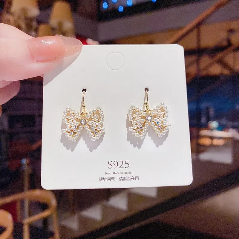Elegant Pearl Bowknot Earrings