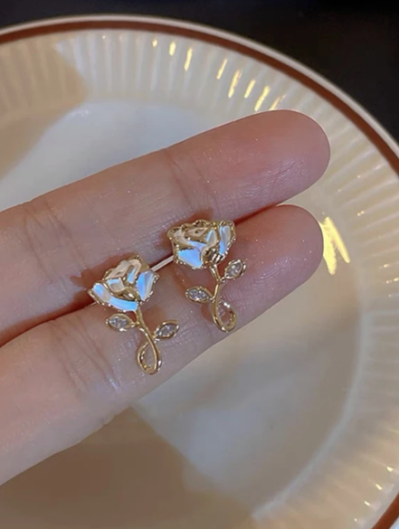 Charming White Rose Earrings