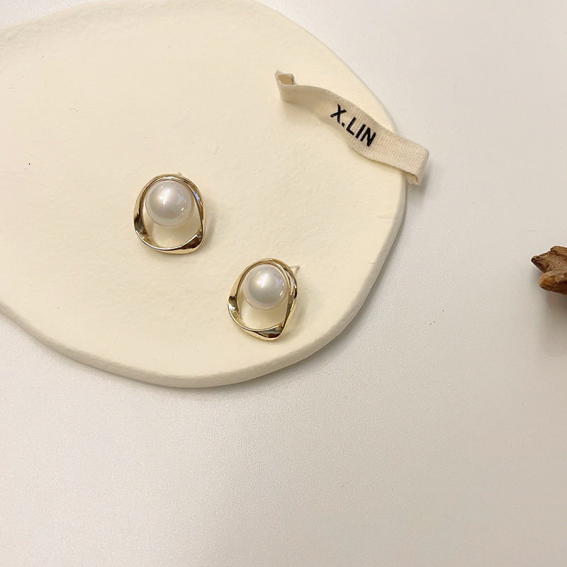 Vintage Retro Pearl Earrings