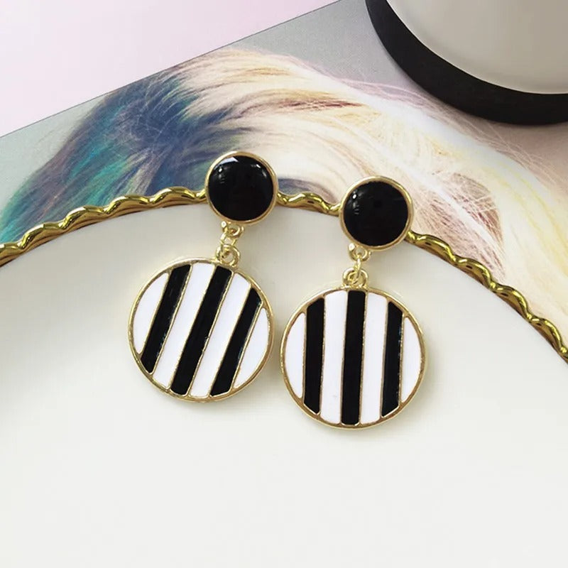 Elegant Black & White Stripes Circle Earrings