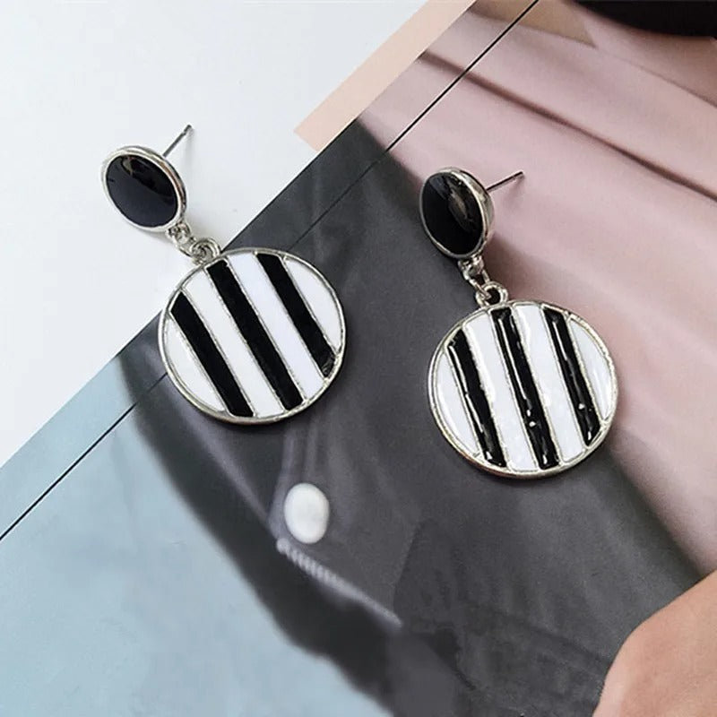 Elegant Black & White Stripes Circle Earrings