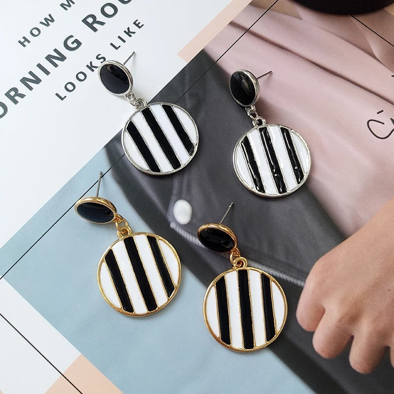 Elegant Black & White Stripes Circle Earrings