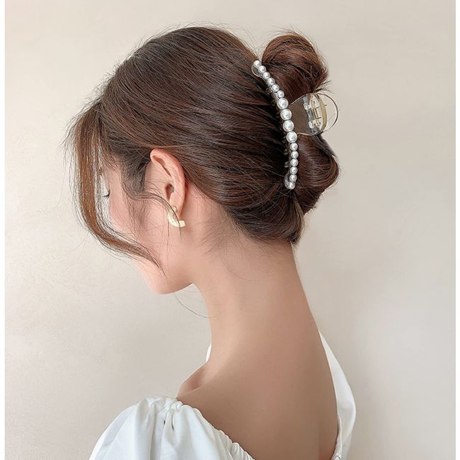 Beautiful Pearls Hair Claw