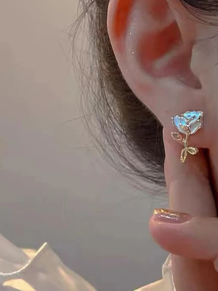 Charming White Rose Earrings