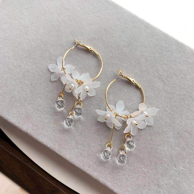 Acrylic Flower Drop Earrings - DS Traders