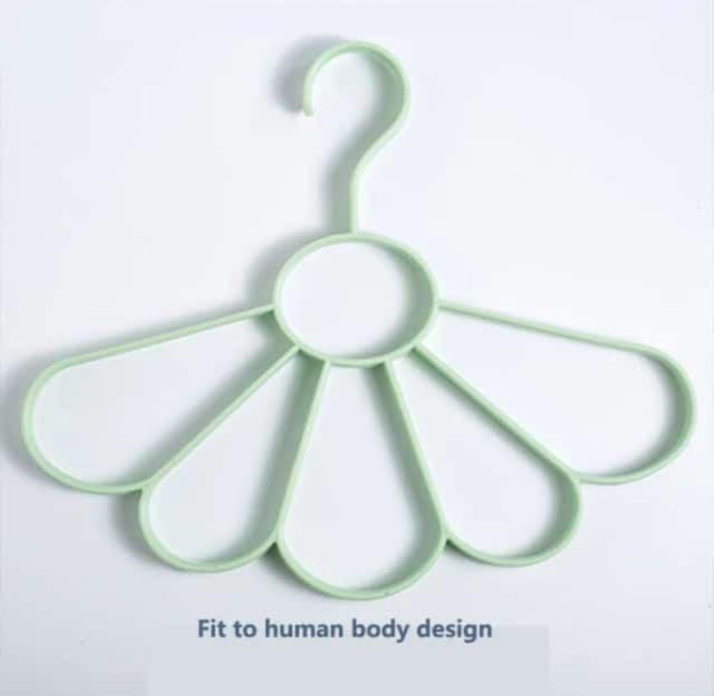 Flower Design 5 Ring Multipurpose Hanger - DS Traders