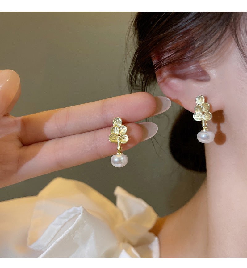 Flower Pearl Earrings - DS Traders
