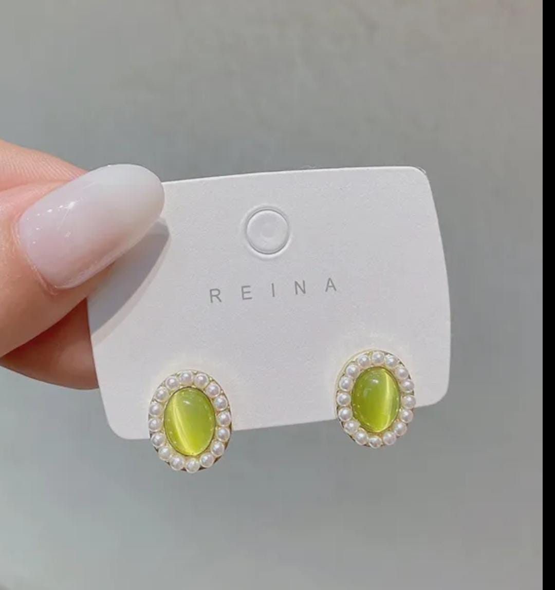 Green Pearl Earrings - DS Traders