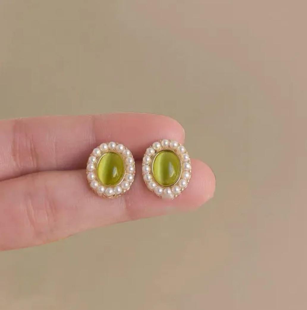 Green Pearl Earrings - DS Traders
