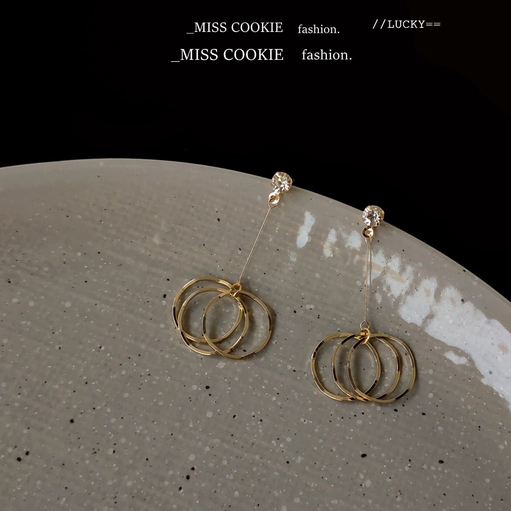 Huggie Hoop Earrings - DS Traders