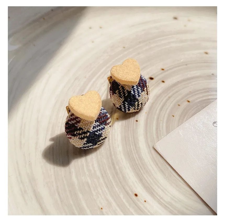 Retro Love Heart Earrings - DS Traders