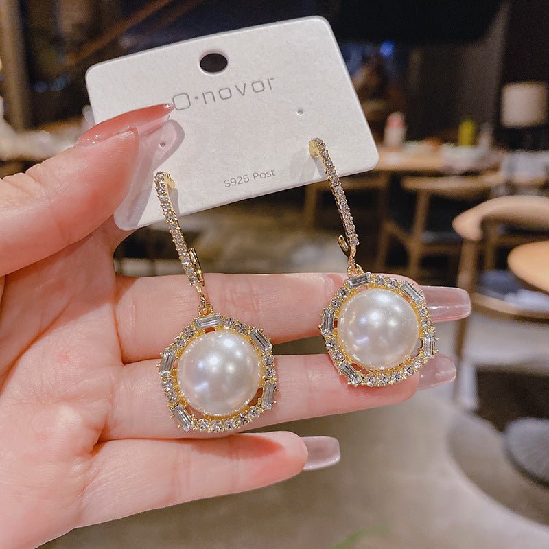 Stud Round Pearl Earrings - DS Traders