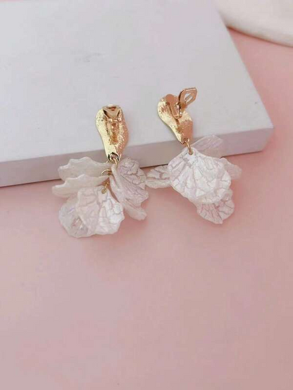 Glamorous Floral Petal Dangle Earrings