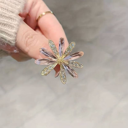 Sparkly Crystal Glass Daisy Flower Pin Brooch