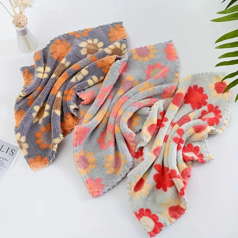 5PCs Soft Water Absorbent Cleaning Cloth (Random Print)