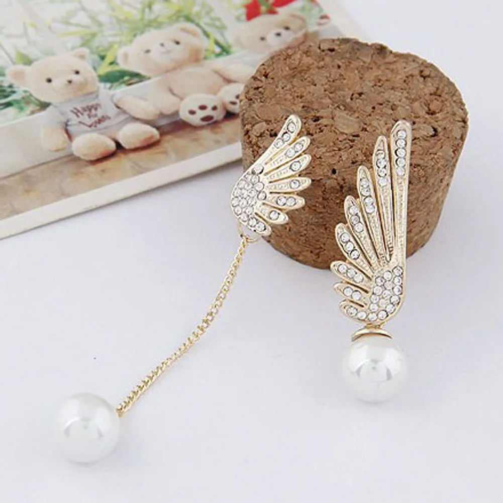 Luxurious Asymmetrical Wings Pearl Drop Earrings