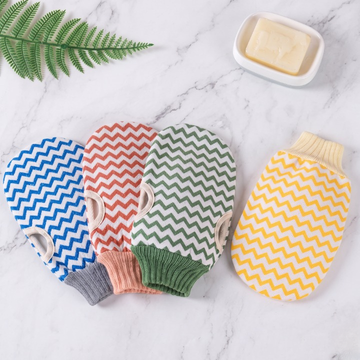 Wavy Texture Deep Cleansing Body Scrub Glove
