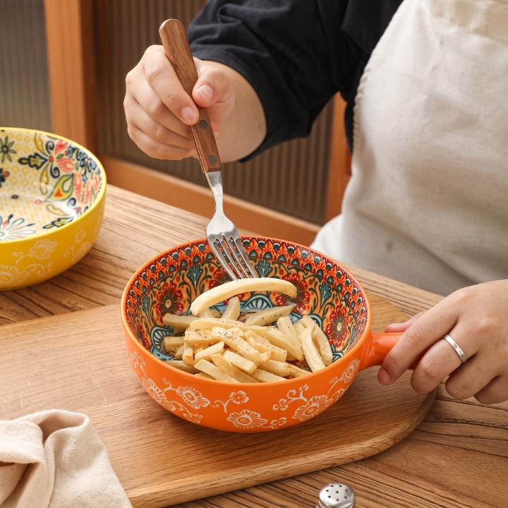 Elegant Ceramic Serving Bowl With Handle