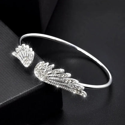 Elegant Angel Wings Bracelet
