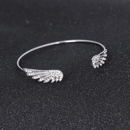 Elegant Angel Wings Bracelet