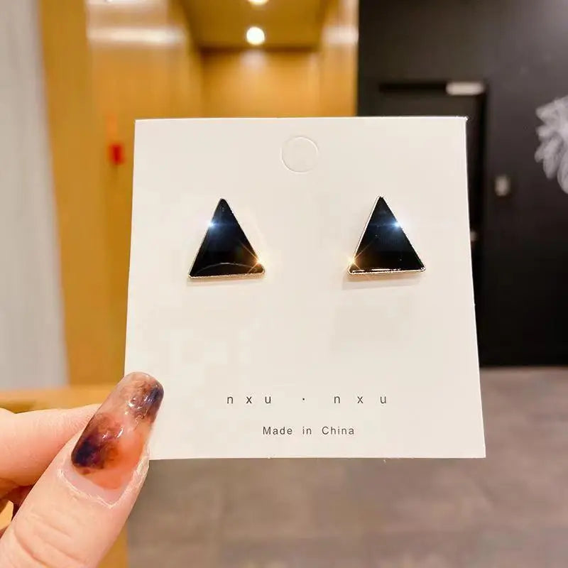 Attractive Black Triangle Earrings