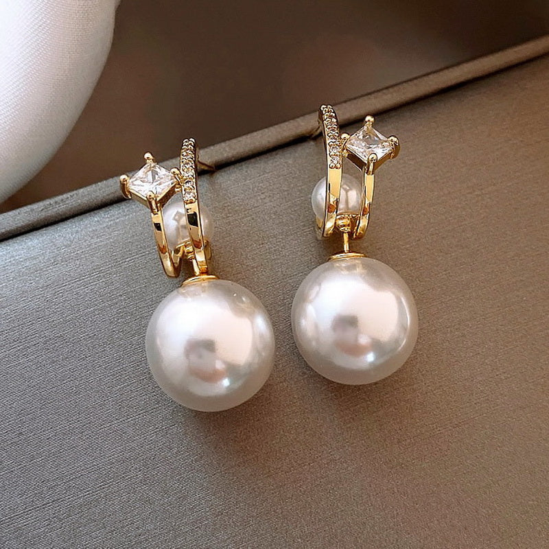 Shiny Zircon Pearl Earrings