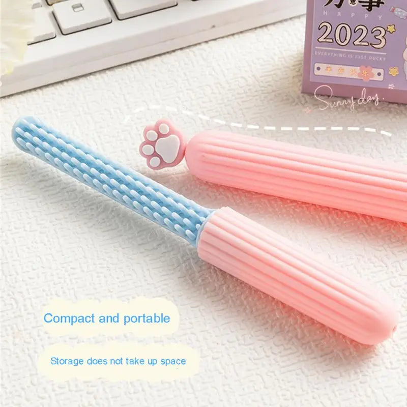 Portable Plastic Comb with Lid