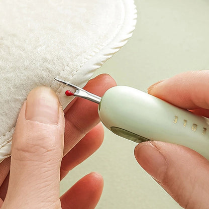 2 in-1 Needle Threader Seam Ripper