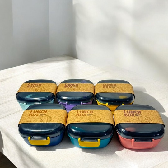 Square Airtight Lunch Box With Spoon 700ml