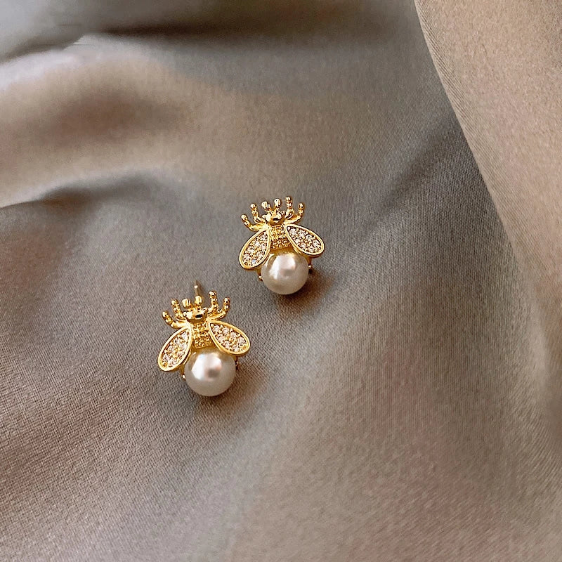 Bee Pearl Stud Earrings