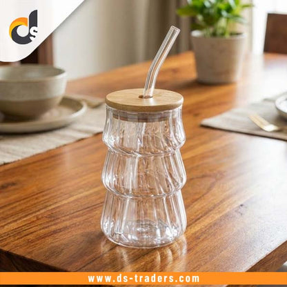 Curved Transparent Glass Cups With Wooden Lid and Straw