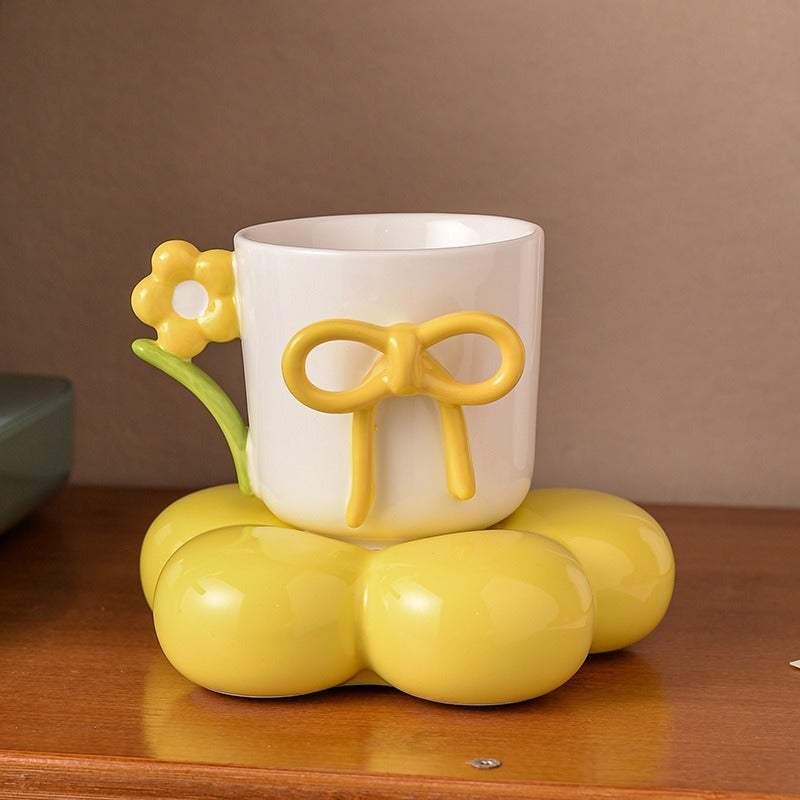 Creative Ceramic Bow Cup with Flower Sausar