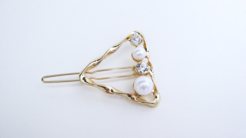Triangle Diamond & Pearl Hairpin