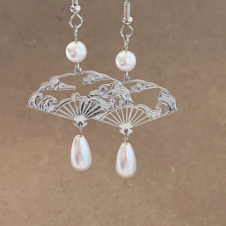 Unique Scalloped Pearl Drop Earrings