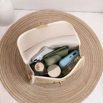 Elegant Crossbody Bag with Gold Chain Strap