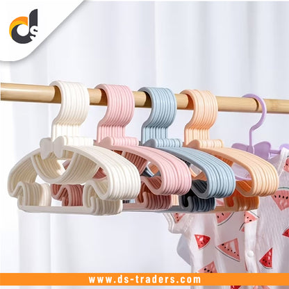 6PCs Plastic Clothes Hanger Set
