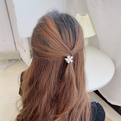 1Pc Cute Pearl Flower Hair Clip - DS Traders