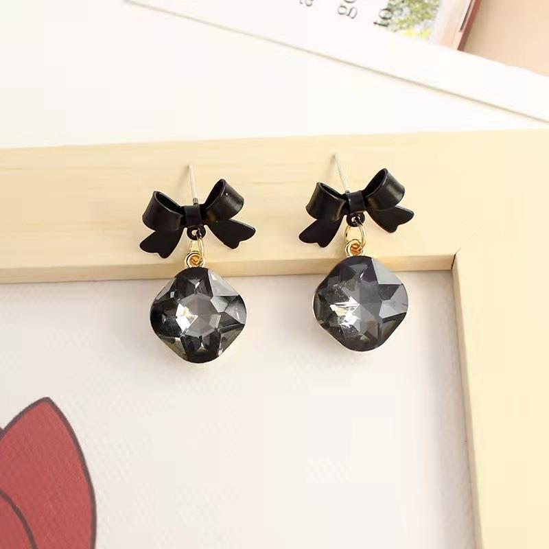 Black Ribbon with Diamond Earrings - DS Traders