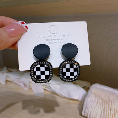 Checkered Stud Earrings - DS Traders