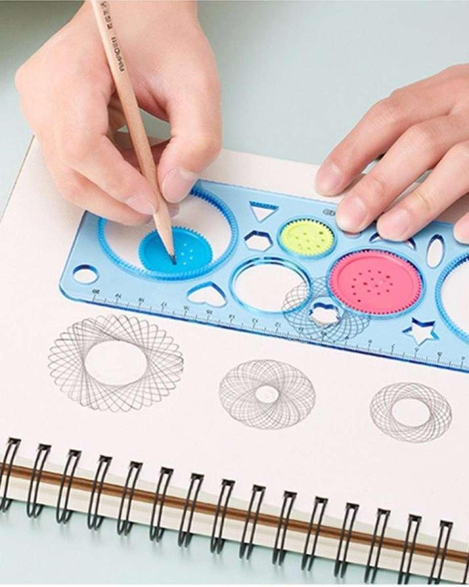 Spirograph Geometric Creative Design Ruler.