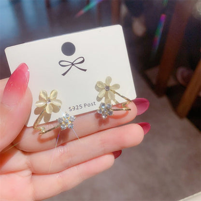 Elegant Flower Crystal Earrings - DS Traders