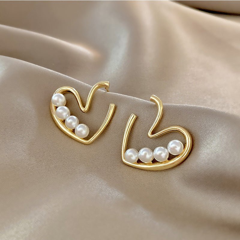 Pearl Decor Heart Earrings - DS Traders