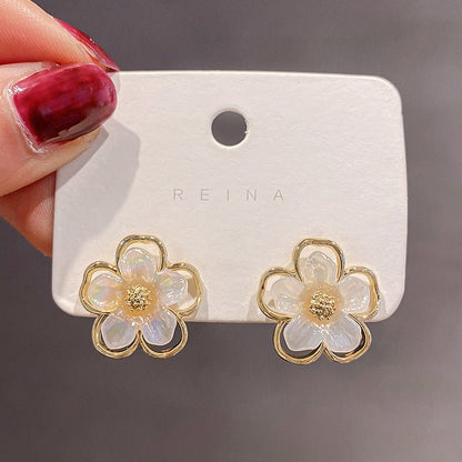 Shell Flower Earrings - DS Traders