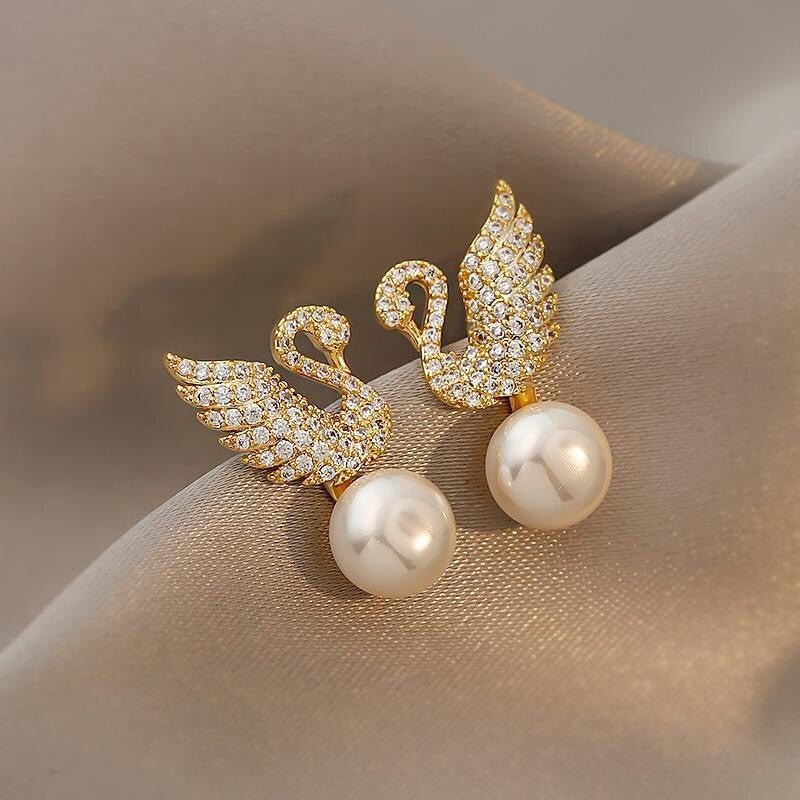 Sparkling Swan Earrings - DS Traders